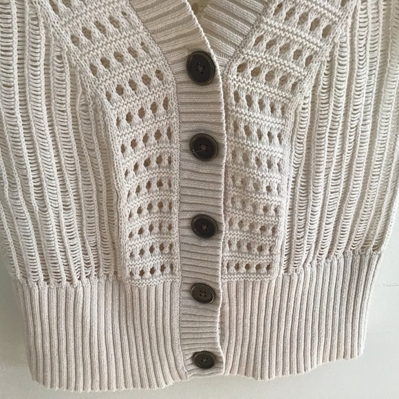 💥💥Mudd Women’s med. Cotton sweater. V neck button down, white cap sleeves. - Picture 4 of 6